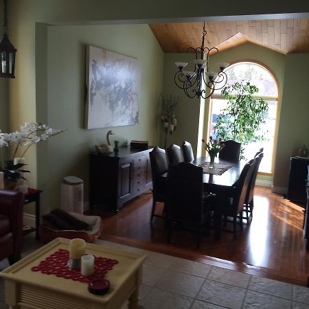 Vangorda Place B&B Whitehorse Bagian luar foto